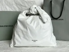 バレンシアガバッグBALENCIAGA BALENCIAGA 2023年新作 高品質 【プリーツ ホワイト ラージ】 トートバッグ 900800