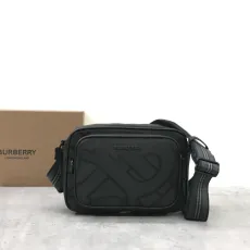 バーバリーバッグBURBERRY 2023年新作 高品質 クロスボディバッグ 900380