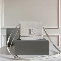 バレンシアガバッグBALENCIAGA 2023年新作 高品質メッセンジャーバッグ 900700