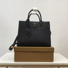 バーバリーバッグBURBERRY 2023年新作 高級トートバッグ 900680