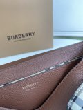 バーバリーバッグBURBERRY 2023 新高品質レターワイドショルダーストラップメッセンジャーバッグ 900550