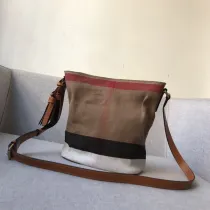 バーバリーバッグBURBERRY 2023年新作 高品質 アイシベイ ハンドバッグ 900450