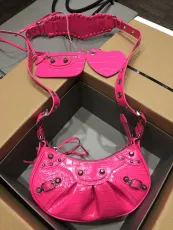 バレンシアガバッグBALENCIAGA 2023年新作 高品質 ル・カーゴール 半三日月脇団子バッグ 900800
