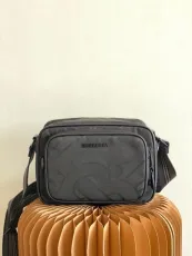 バーバリーバッグBURBERRY 2023年新作 高級カメラバッグ 900380