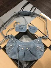 バレンシアガバッグBALENCIAGA 2023年新作 高品質 ル・カーゴール 半三日月脇団子バッグ 900800