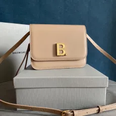 バレンシアガバッグBALENCIAGA 2023年新作 高級豆腐バッグ 900700