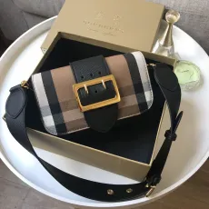 バーバリーバッグBURBERRY 2023年新作 高品質 ザ・バックル バックルバッグ 900550
