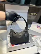 プラダバッグPRADA 2023新作 アンダーアームバッグ