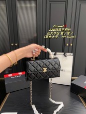 シャネルバッグCHANEL 2023年新作 エナメルハンドルバッグ