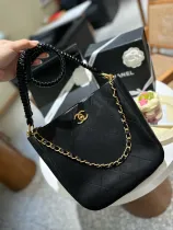 シャネルバッグCHANEL 2023年新作 ヒッピーバッグ