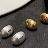 サンローランピアスYves Saint Laurent 2023 新作 レトロ ブラッシュド スモール イヤリング ピアス
