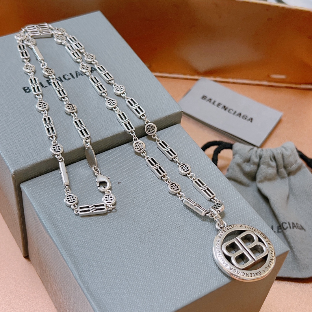 バレンシアガネックレスBALENCIAGA 2023年新作 ネックレス