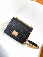 フェンディバッグFENDI 2023年新作 高級 カンユーシリーズ フリップ スモール ハンドバッグ 8836AGN