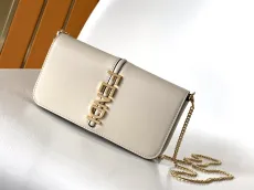 フェンディバッグFENDI 2023年新作 高級グラフィック チェーンウォレット 8076AGN