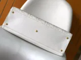 フェンディバッグFENDI 2023年新作 高品質 ピーカブーXトート ハンドバッグ 8870-2AGN
