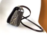 フェンディバッグFENDI 2023年新作 高品質 カモン メッセンジャーバッグ 8602AGN