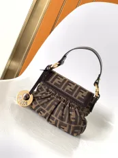 フェンディバッグFENDI 2023年新作 高品質 ミニ餃子バッグ F8222AGN