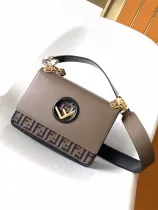 フェンディバッグFENDI 2023年新作 高品質 カン I Fシリーズ メッセンジャーバッグ 2810-10AGN