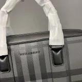 バーバリーバッグBURBERRY 2023新作クロスボディハンドバッグ