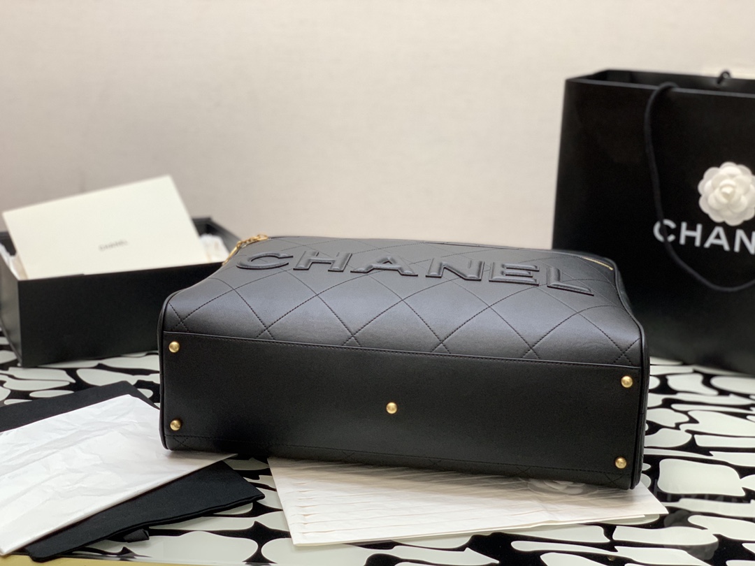 シャネルバッグCHANEL 2023 新作 ボーリングバッグ