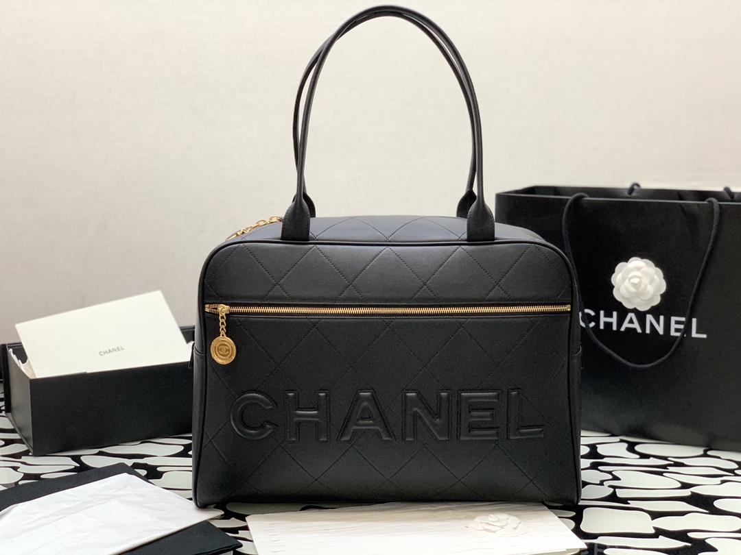 シャネルバッグCHANEL 2023 新作 ボーリングバッグ
