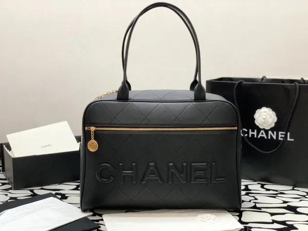 シャネルバッグCHANEL 2023 新作 ボーリングバッグ