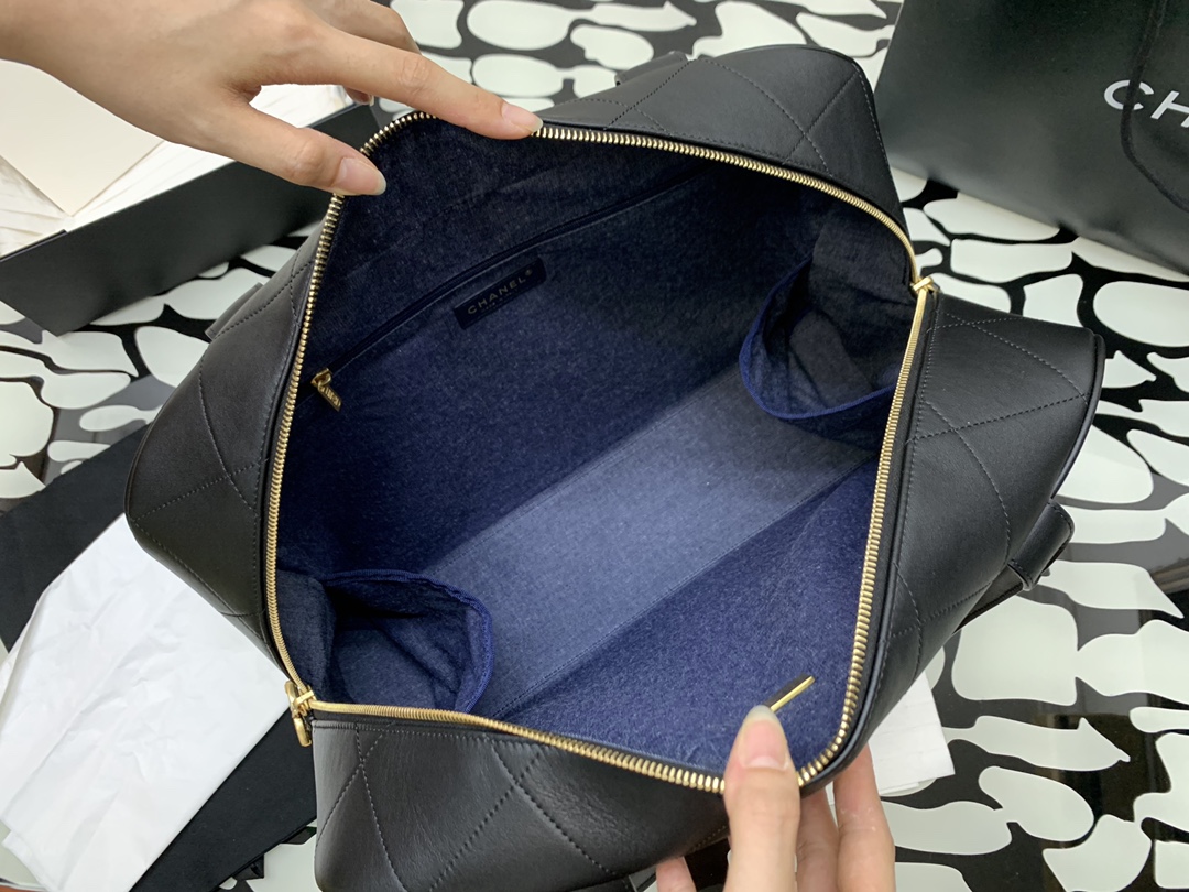 シャネルバッグCHANEL 2023 新作 ボーリングバッグ