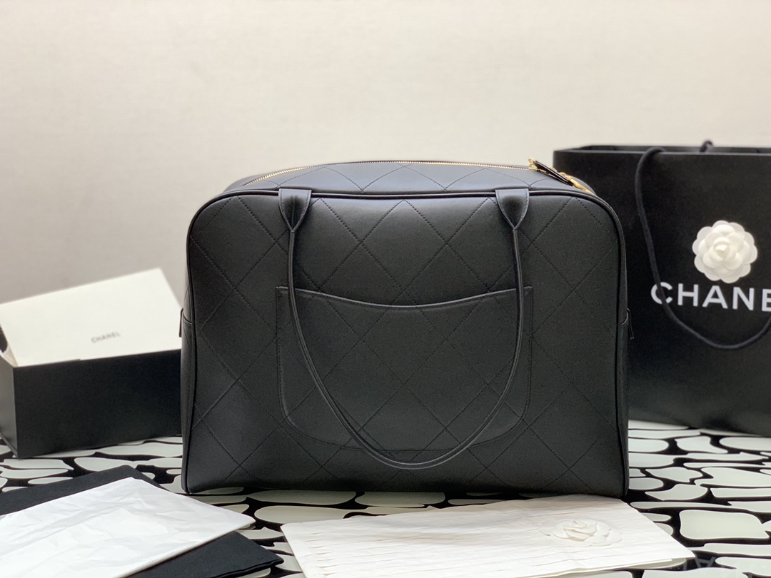 シャネルバッグCHANEL 2023 新作 ボーリングバッグ