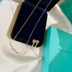 ティファニーネックレスTiffany 2023年新作 ハーフダイヤモンド ネックレス/イヤリング