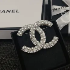シャネルブローチCHANEL 2023年新作 パール ダブルC ブローチ
