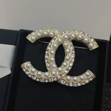 シャネルブローチCHANEL 2023年新作 ダブルC ブローチ