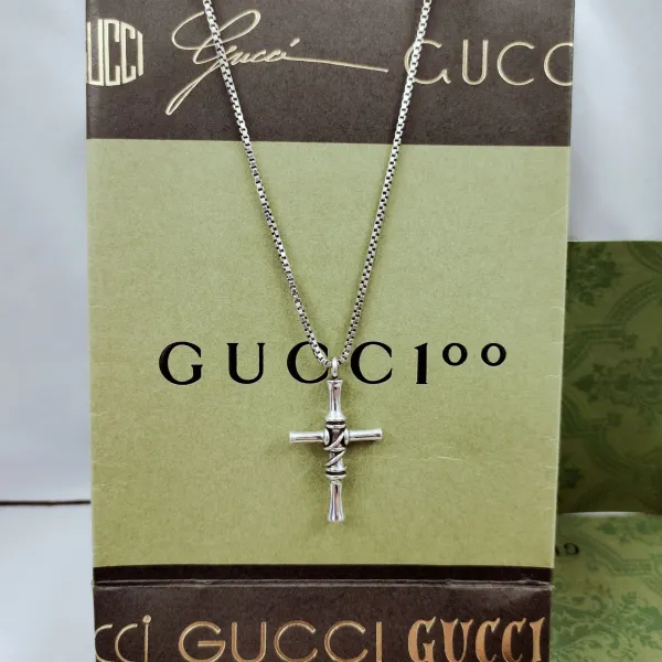 グッチネックレスGUCCI 2023年新作 クロスネックレス