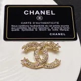 シャネルブローチCHANEL 2023年新作 クリスタル ダイヤモンド パール ブローチ