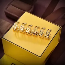 フェンディピアスFENDI 2023新作 イヤリング