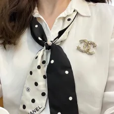 シャネルブローチCHANEL 2023年新作 クリスタル ダイヤモンド パール ブローチ
