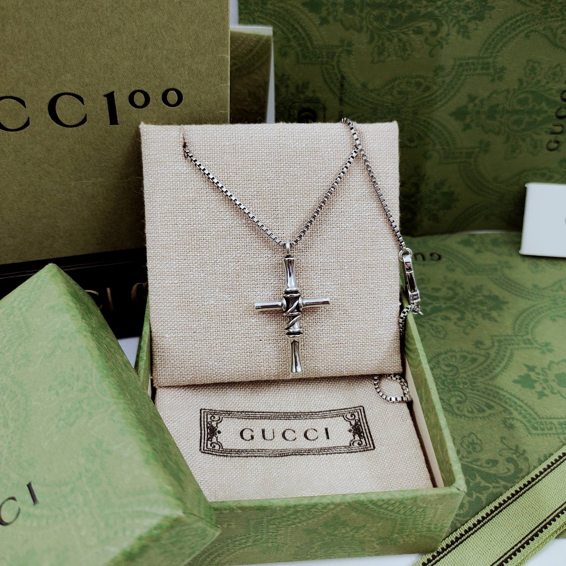 グッチネックレスGUCCI 2023年新作 クロスネックレス