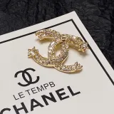 シャネルブローチCHANEL 2023年新作 クリスタル ダイヤモンド パール ブローチ