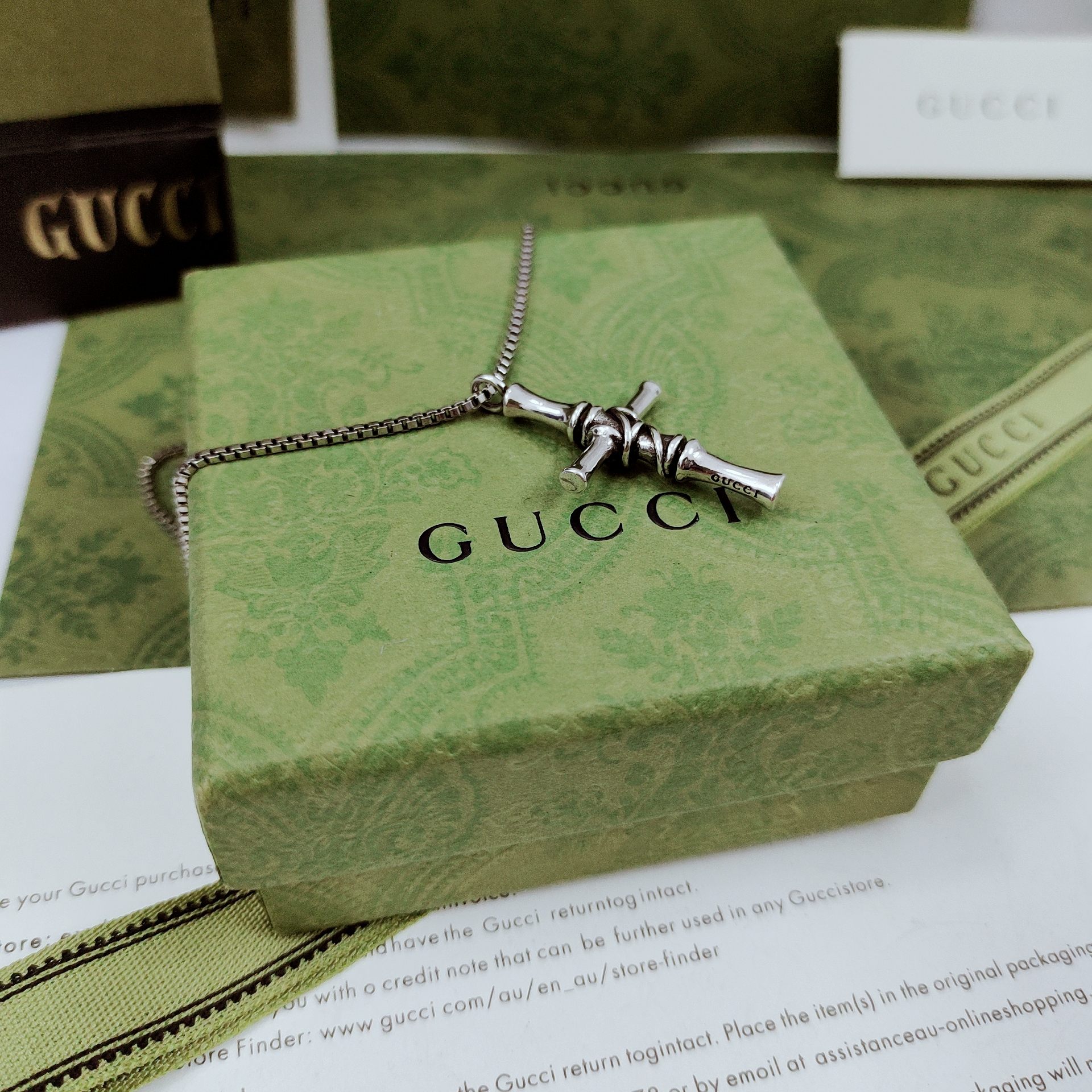 グッチネックレスGUCCI 2023年新作 クロスネックレス