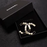シャネルブローチCHANEL 2023年新作 スクエアダイヤモンド＆パールブローチ