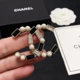 シャネルブローチCHANEL 2023年新作 スクエアダイヤモンド＆パールブローチ