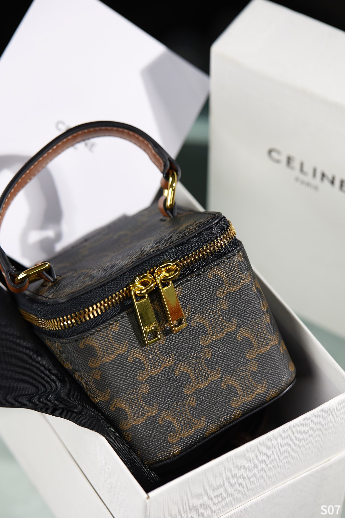 セリーヌバッグCELINE 2023 新作ポータブルスモールボックスバッグ