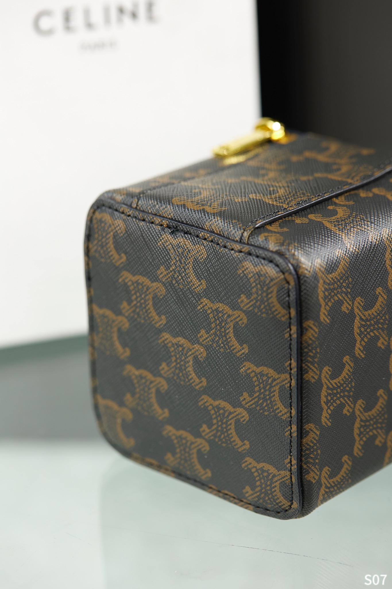 セリーヌバッグCELINE 2023 新作ポータブルスモールボックスバッグ