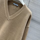 プラダ服PRADA 2023 新作 ティランデ カレッジスタイル Vネック カシミヤセーター
