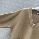 プラダ服PRADA 2023 新作 ティランデ カレッジスタイル Vネック カシミヤセーター