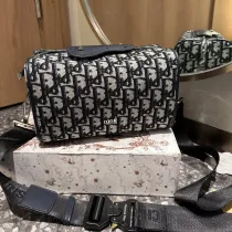 ディオールバッグDIOR 2023新作ピローバッグ