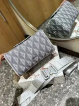 ディオールバッグDIOR 2023新作ピローバッグ