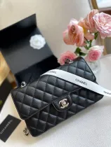 シャネルバッグCHANEL 2023 新作 キャビア ダイヤモンド チェーンバッグ