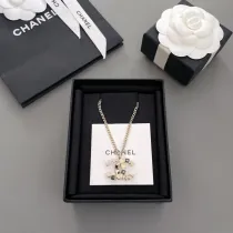 シャネルネックレスCHANEL 2023年新作 フレグランスレター メタルブロック ダブルC ネックレス