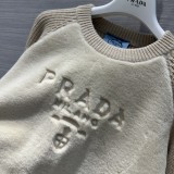 プラダ服PRADA 2023新作、ラウンドネックパッチワークデザインセーター