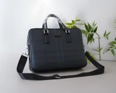 バーバリーバッグ BURBERRY 2024新作  クロスボディバックパック